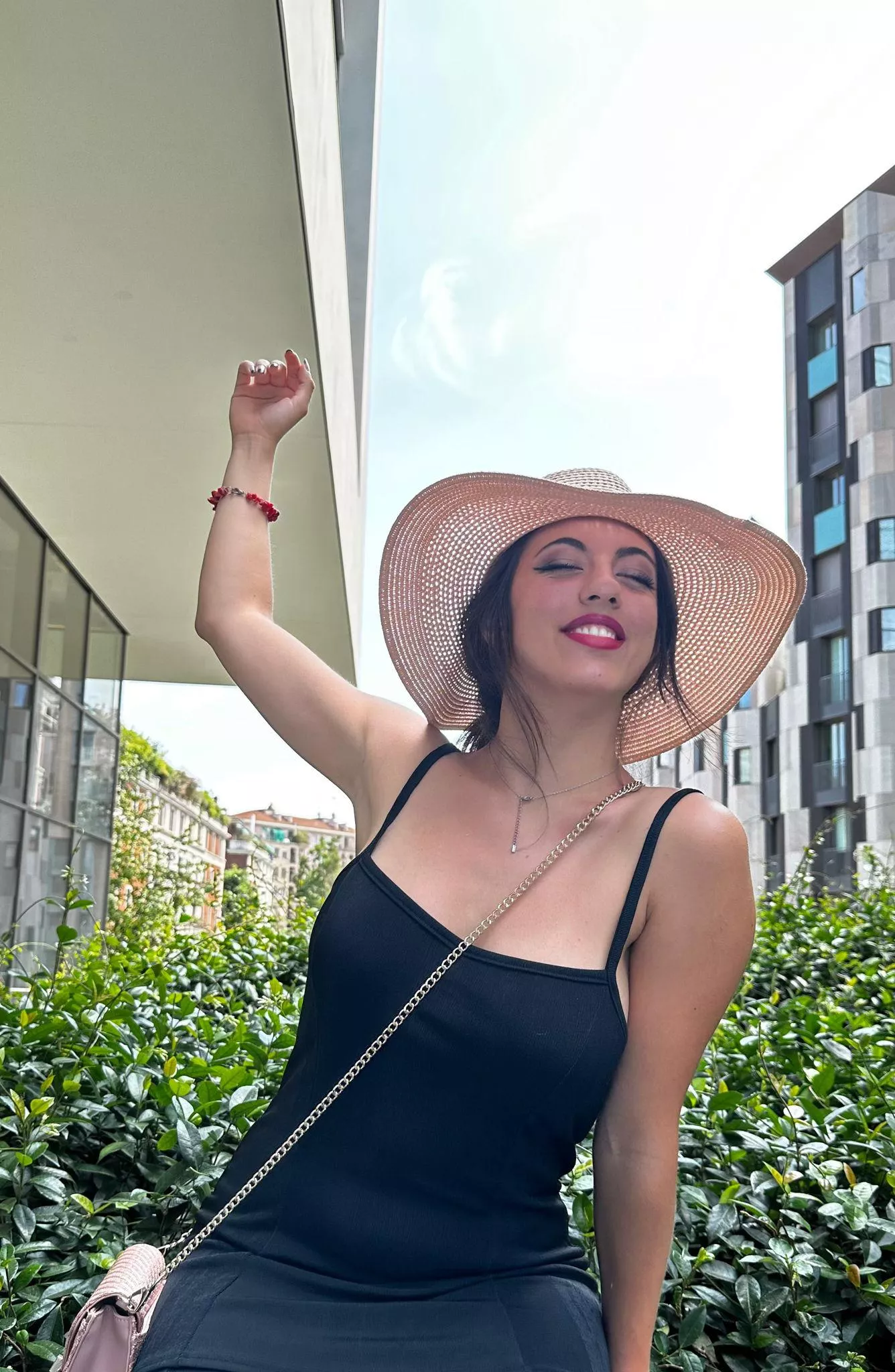 I love the gentle breeze that touches my skin F19