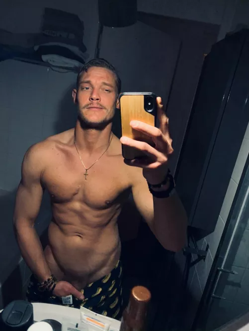 Needs a cock sucker!