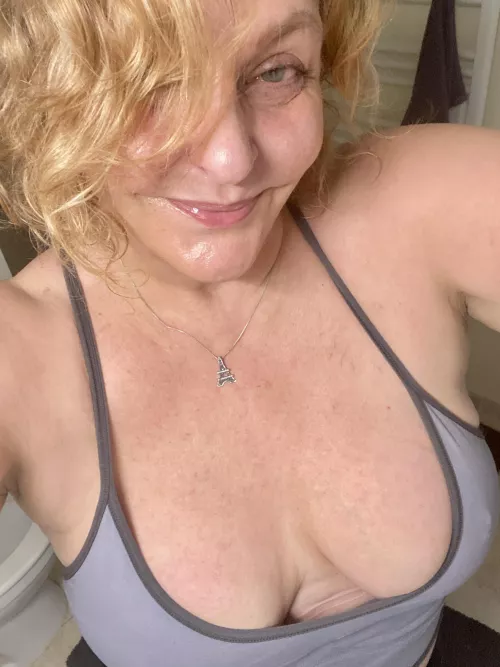 Sporty Naughty Teacher Tess!