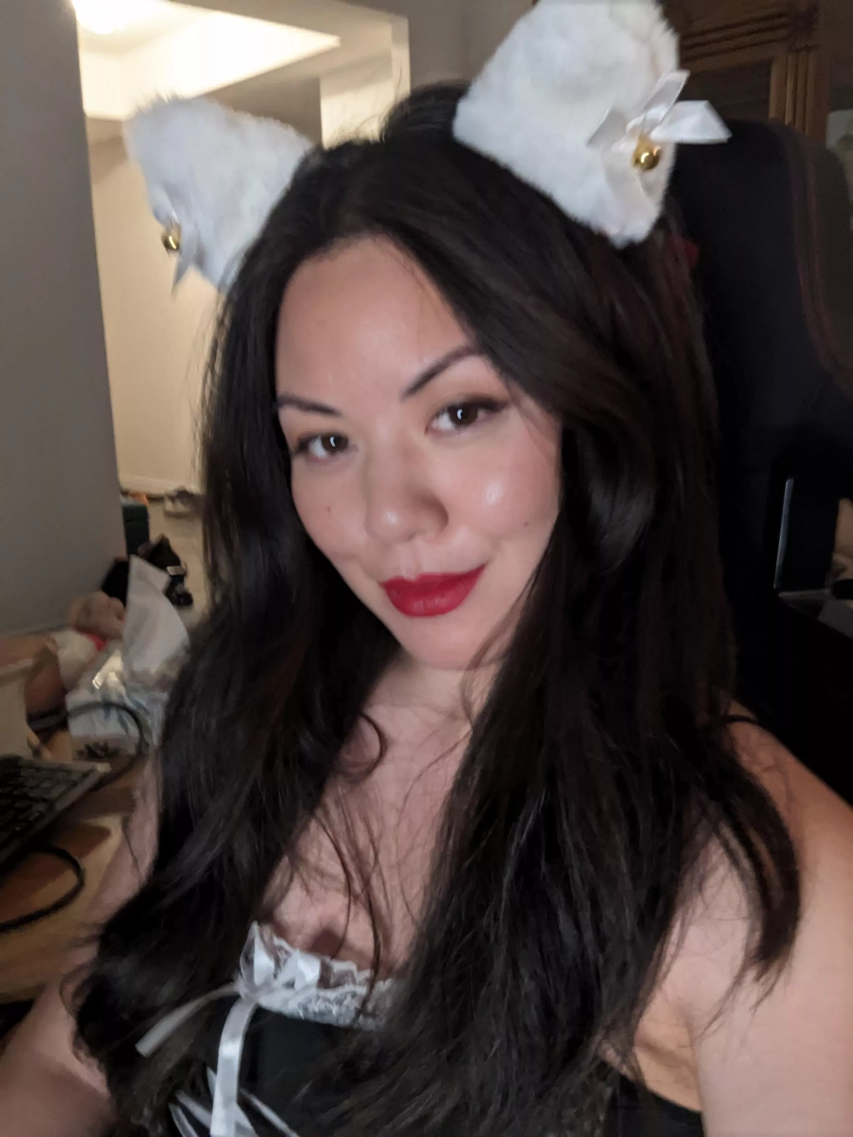 These ears make me feel pretty [f]