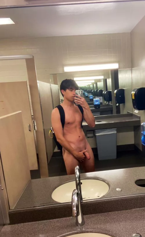 Wanna hang out between classes?