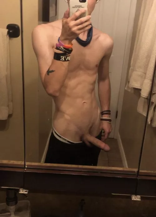 [22] would you let a skinny twink dominate you?