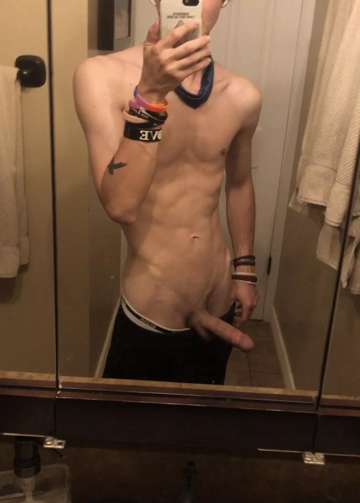 [22] would you let a skinny twink dominate you?