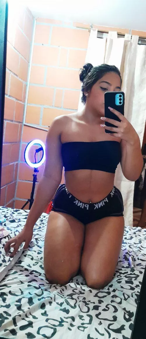 Getting ready for my date with you F19 OC