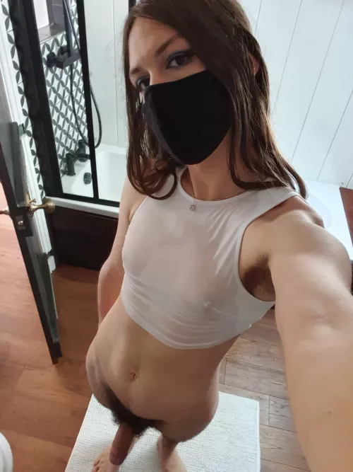 Grind against my wet body 🤤🥵