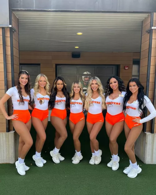 I am suddenly craving buffalo wings and a beer