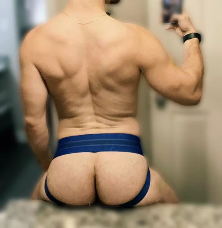 lookin’ for gym bros (30s)