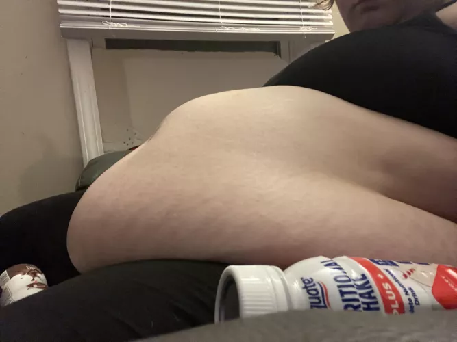 Obsessively and impulsively gaining weight