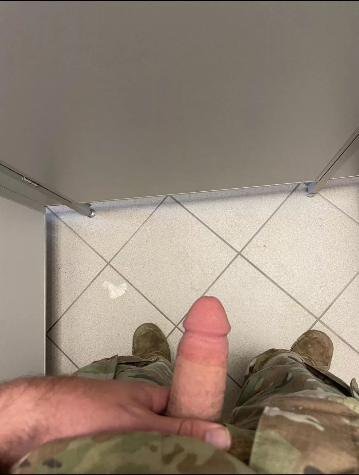 Reposting since it got taken down for some reason, DMs open to all!