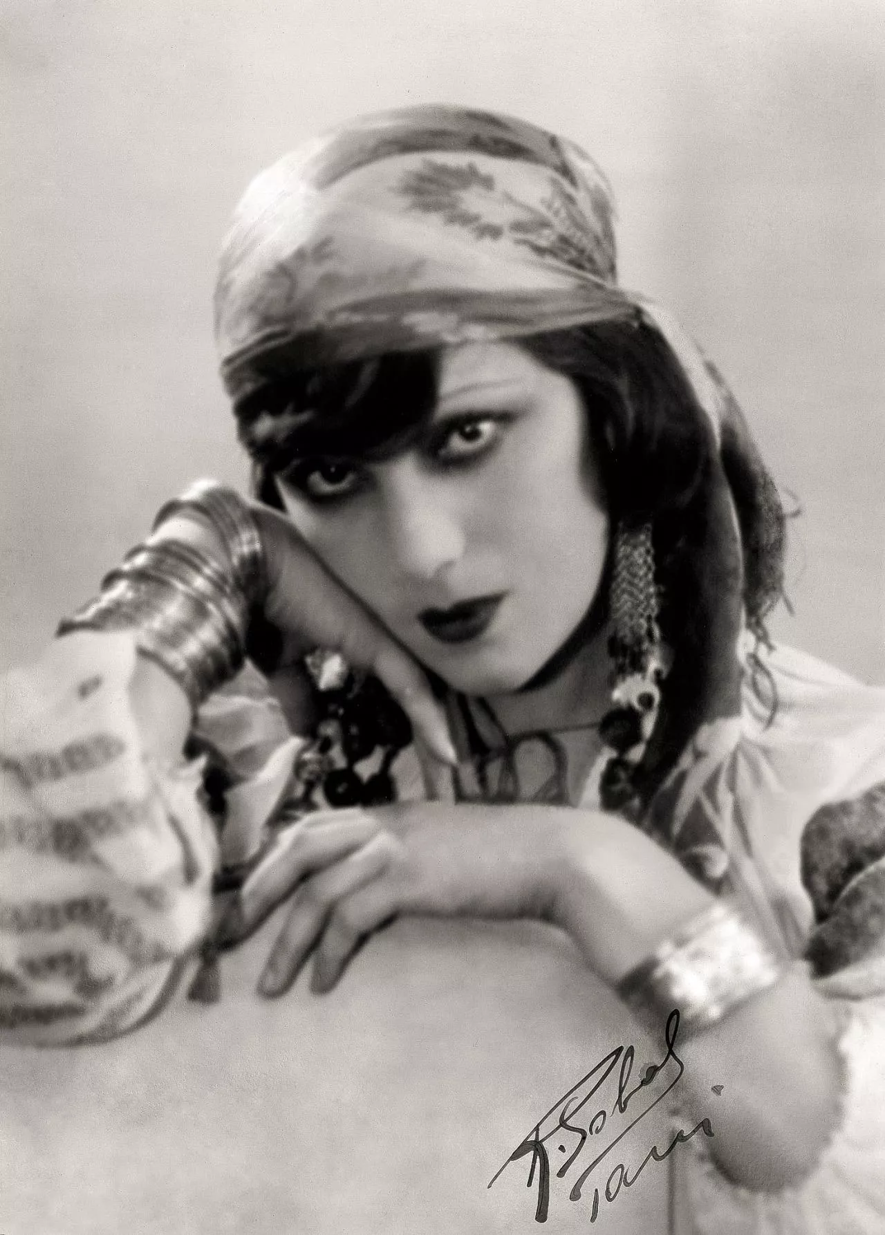 Spanish actress Raquel Meller around 1920