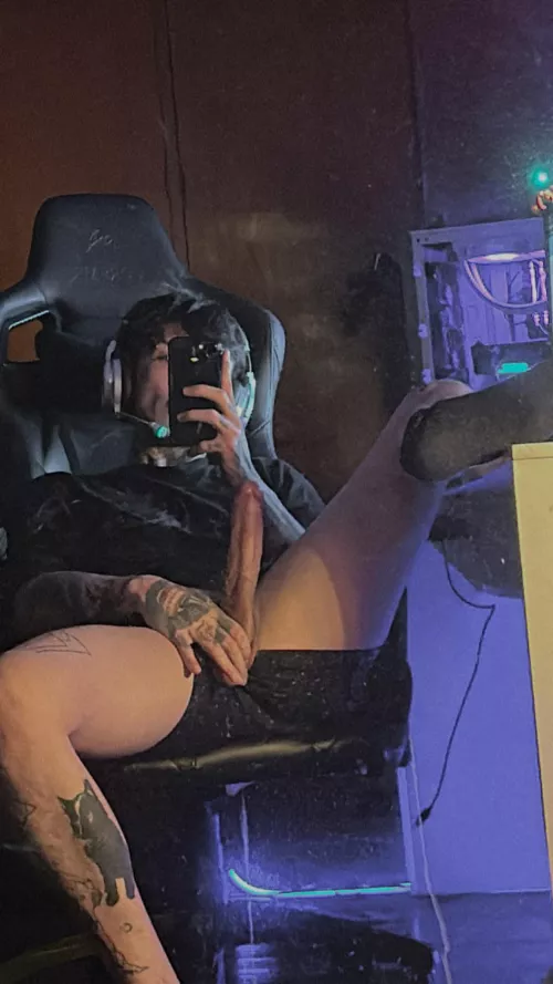 You want more nudes?