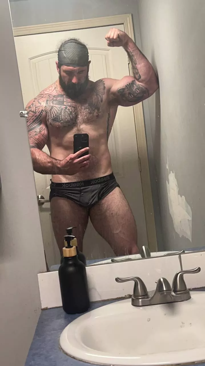 Am I considered a hot guy?