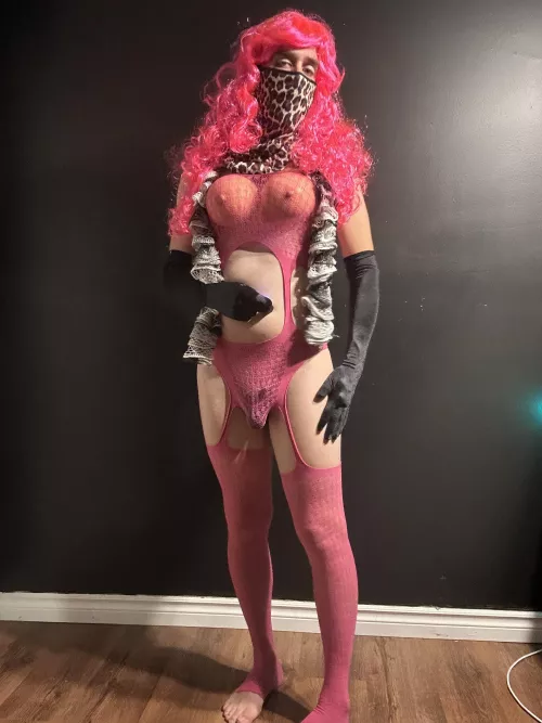 Do you like bulges in pink ???