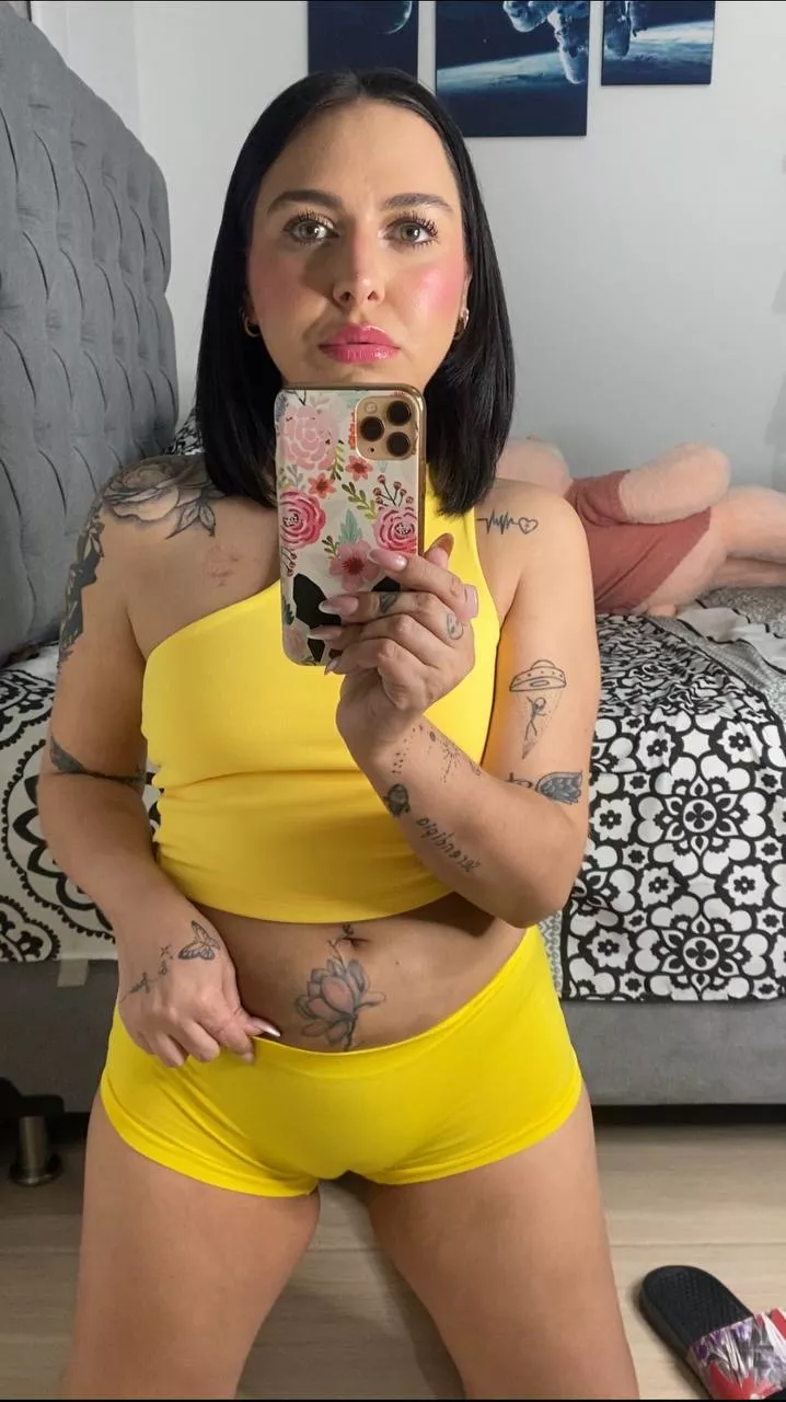 How long can you focus on mommys eyes