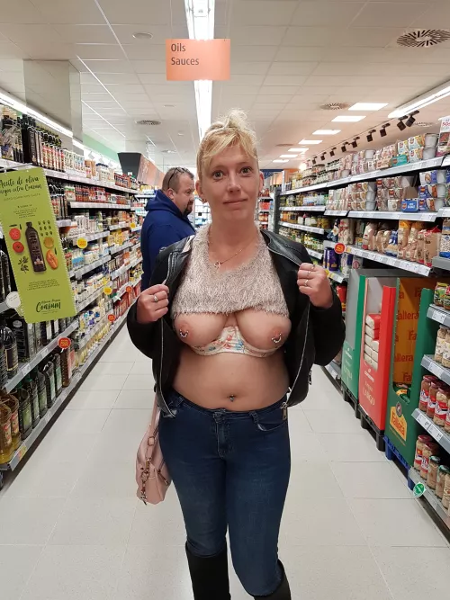 I love supermarket flashing!