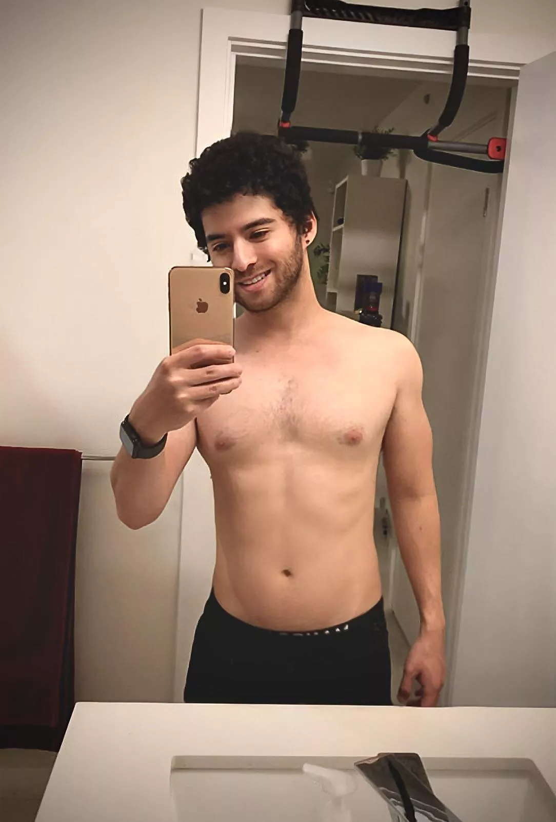 I’m only 5”6. Do some guys like shorter men? I’ve always wished I’m a few inches taller 😅