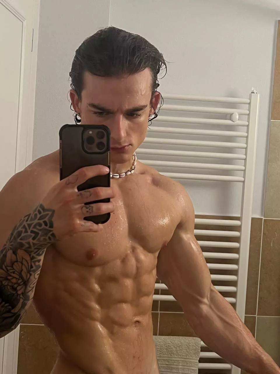 Is it better if you post the whole picture ?