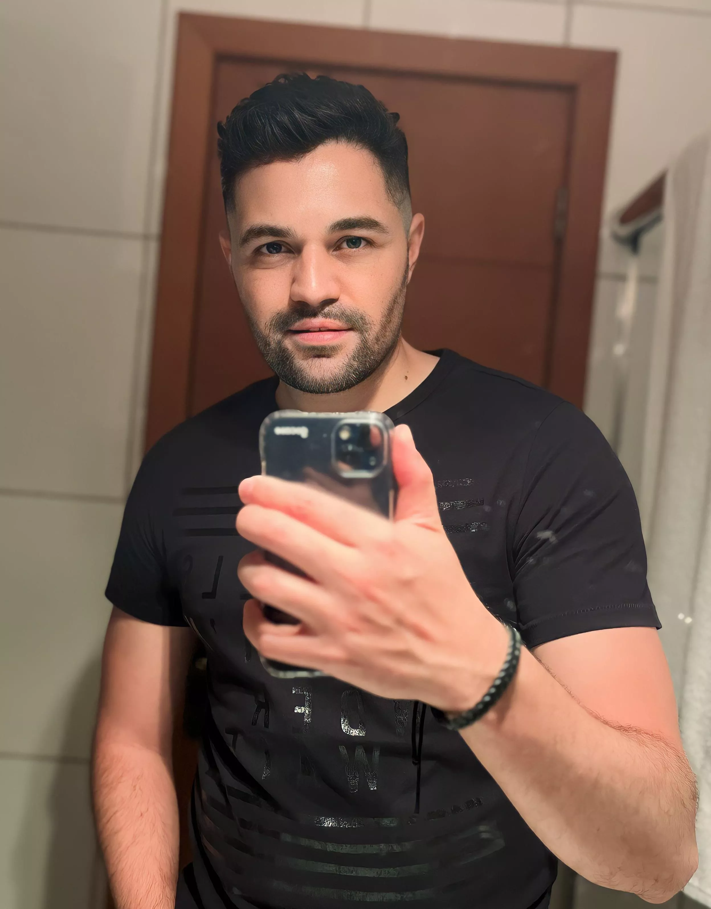 Never stop being happy for being who u are ✊🏻🏳️‍🌈✊🏻