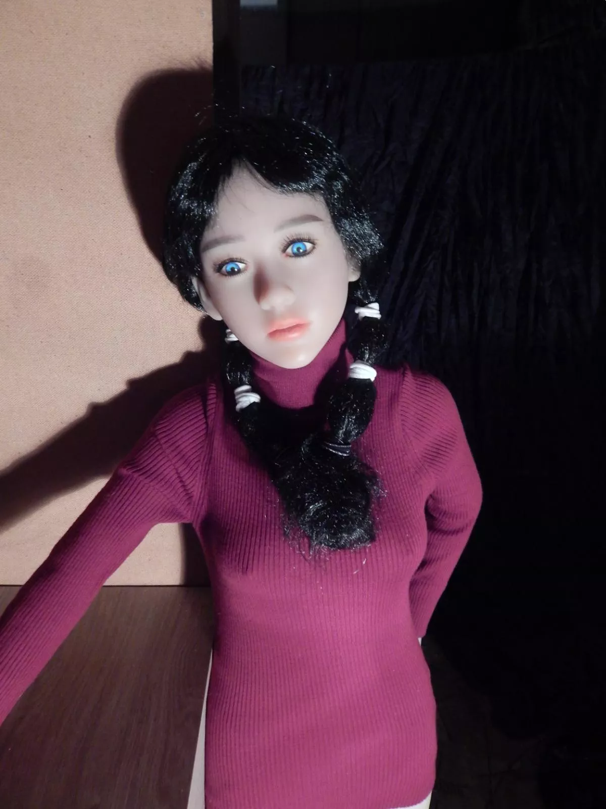 Ninel visited me yesterday.