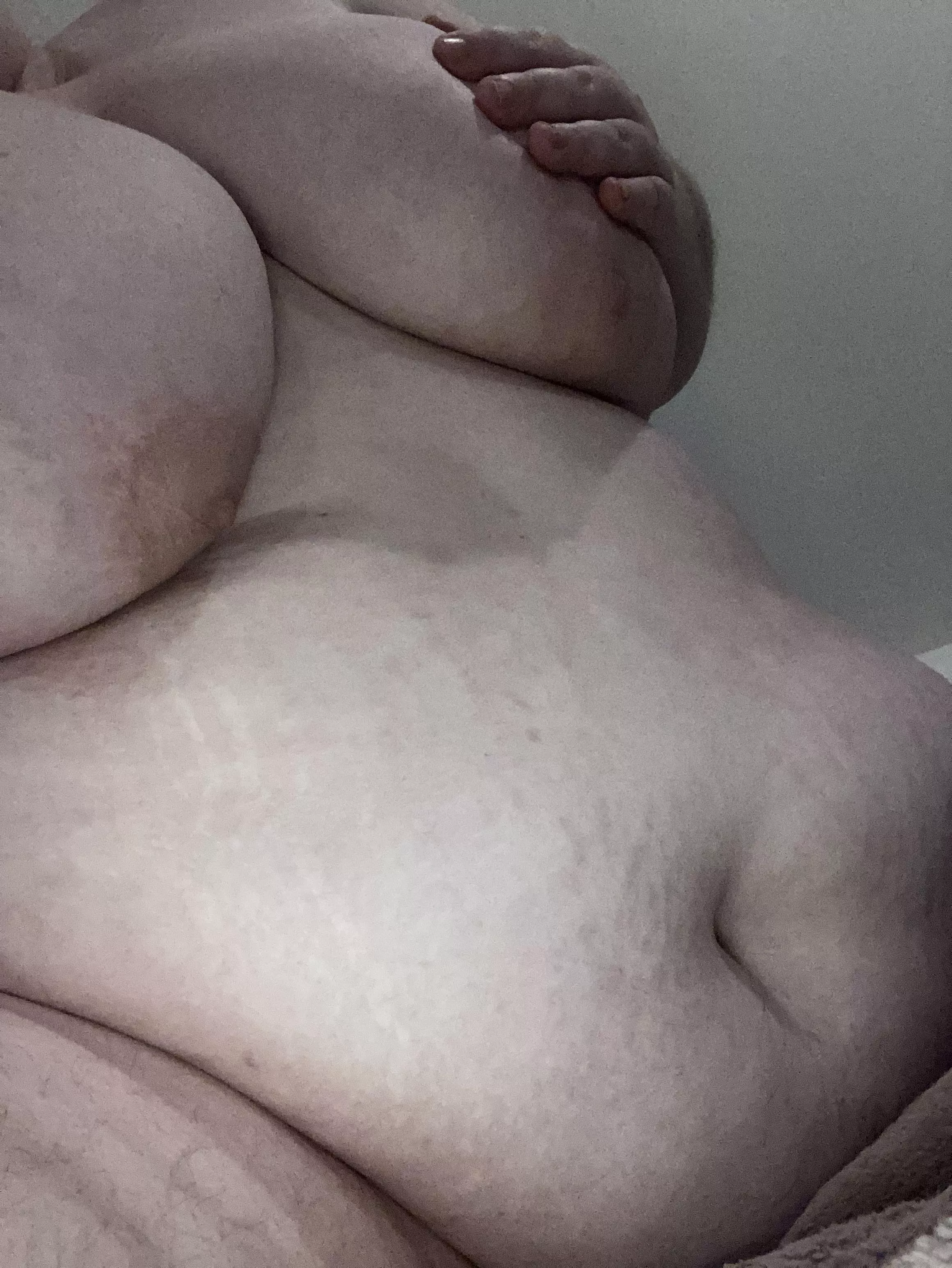 Showing off my big tummy