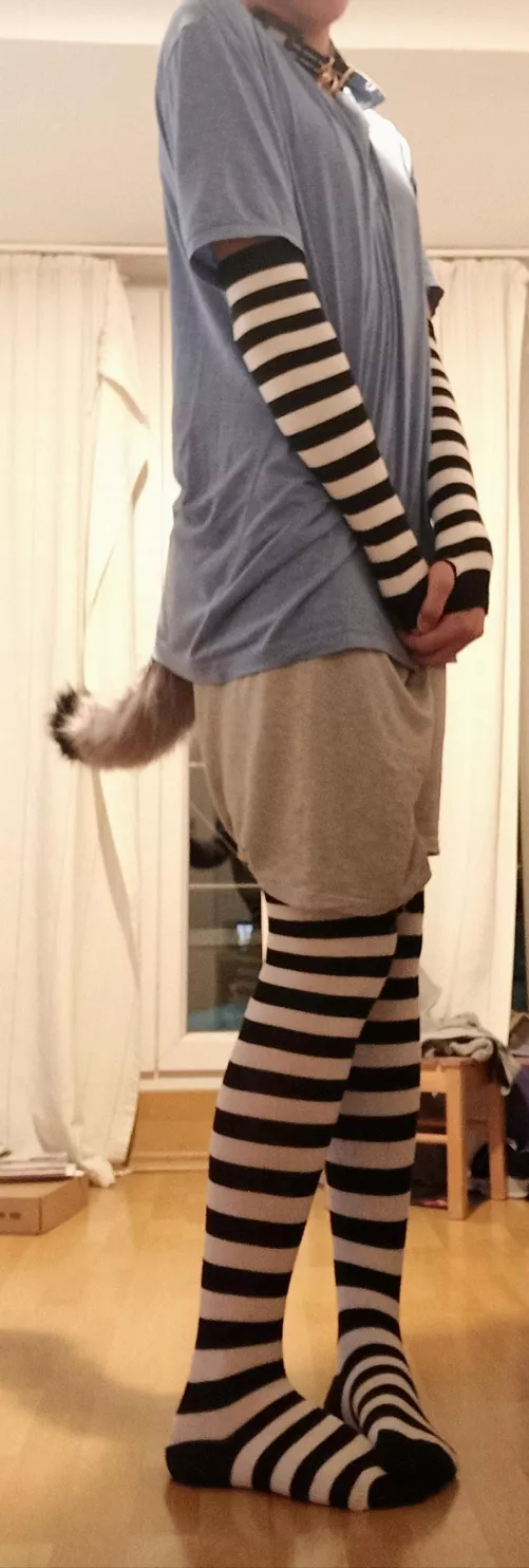 >w< I'm really bad at posing