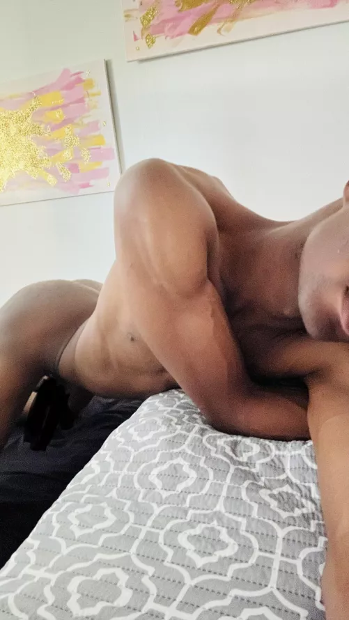 21, hiiiiii i’m new here