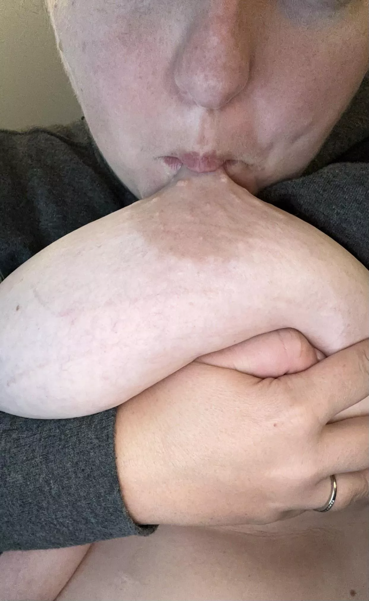 Break time means to suck my nipples!