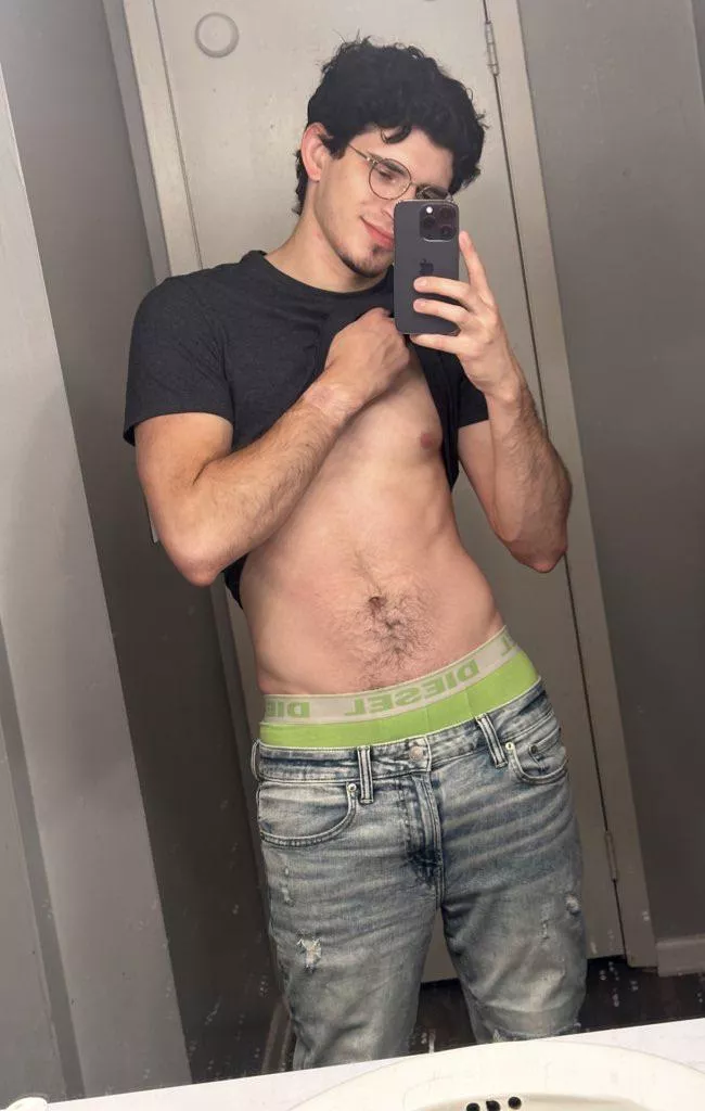 Do yall like fit nerds?