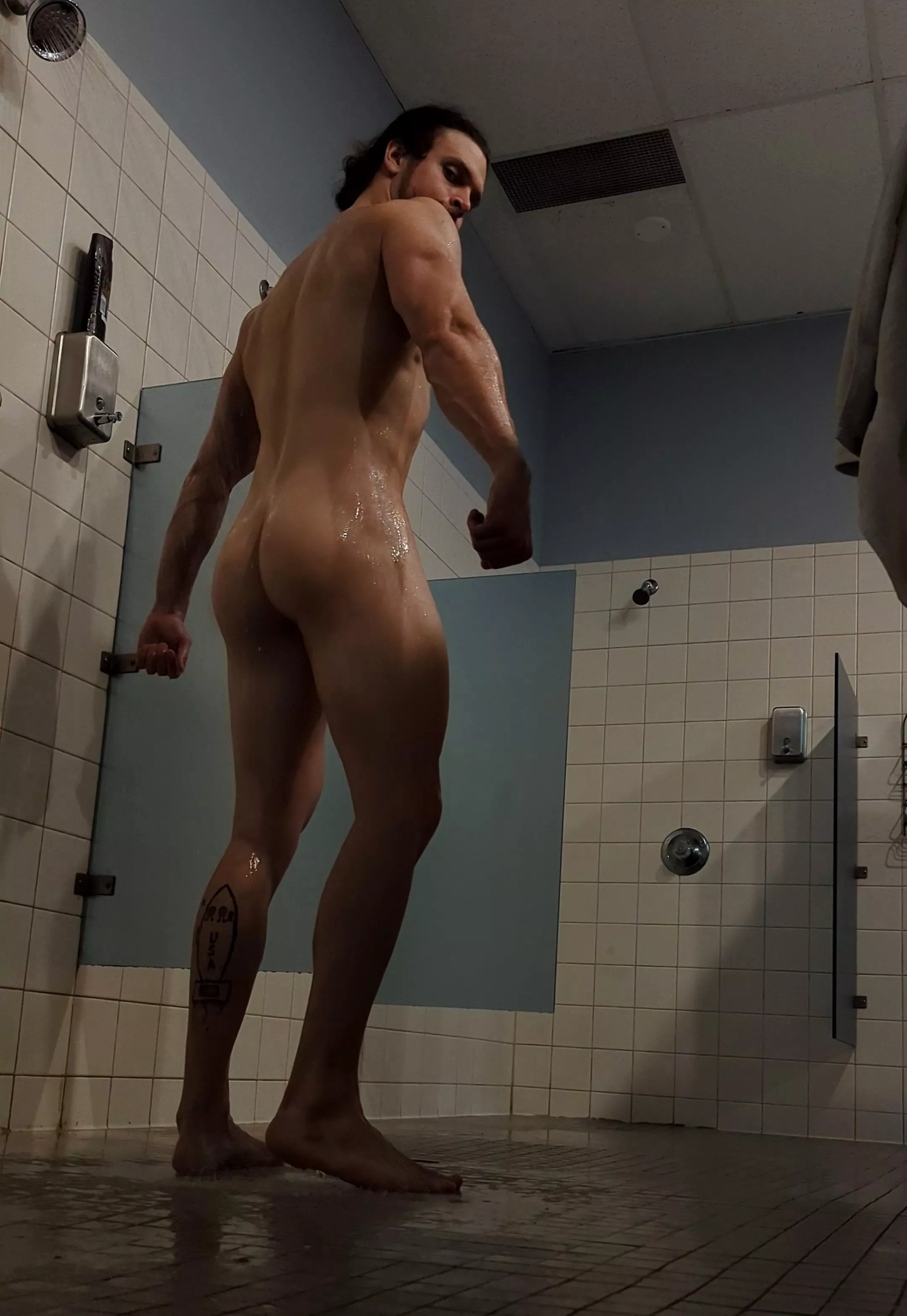 Do you like tall and jacked men? [29]