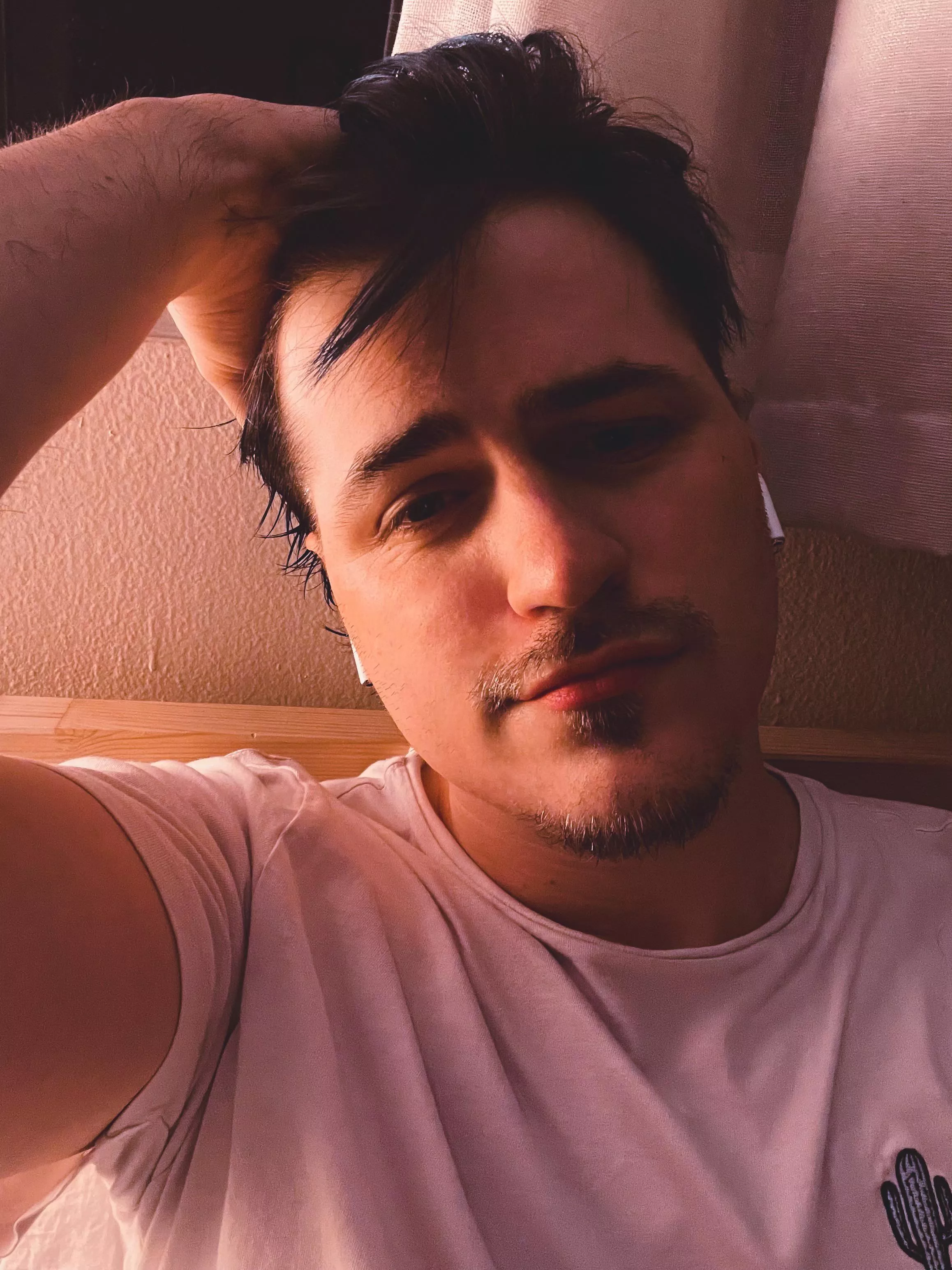 Fresh out the shower my dudes. How’s your evening?