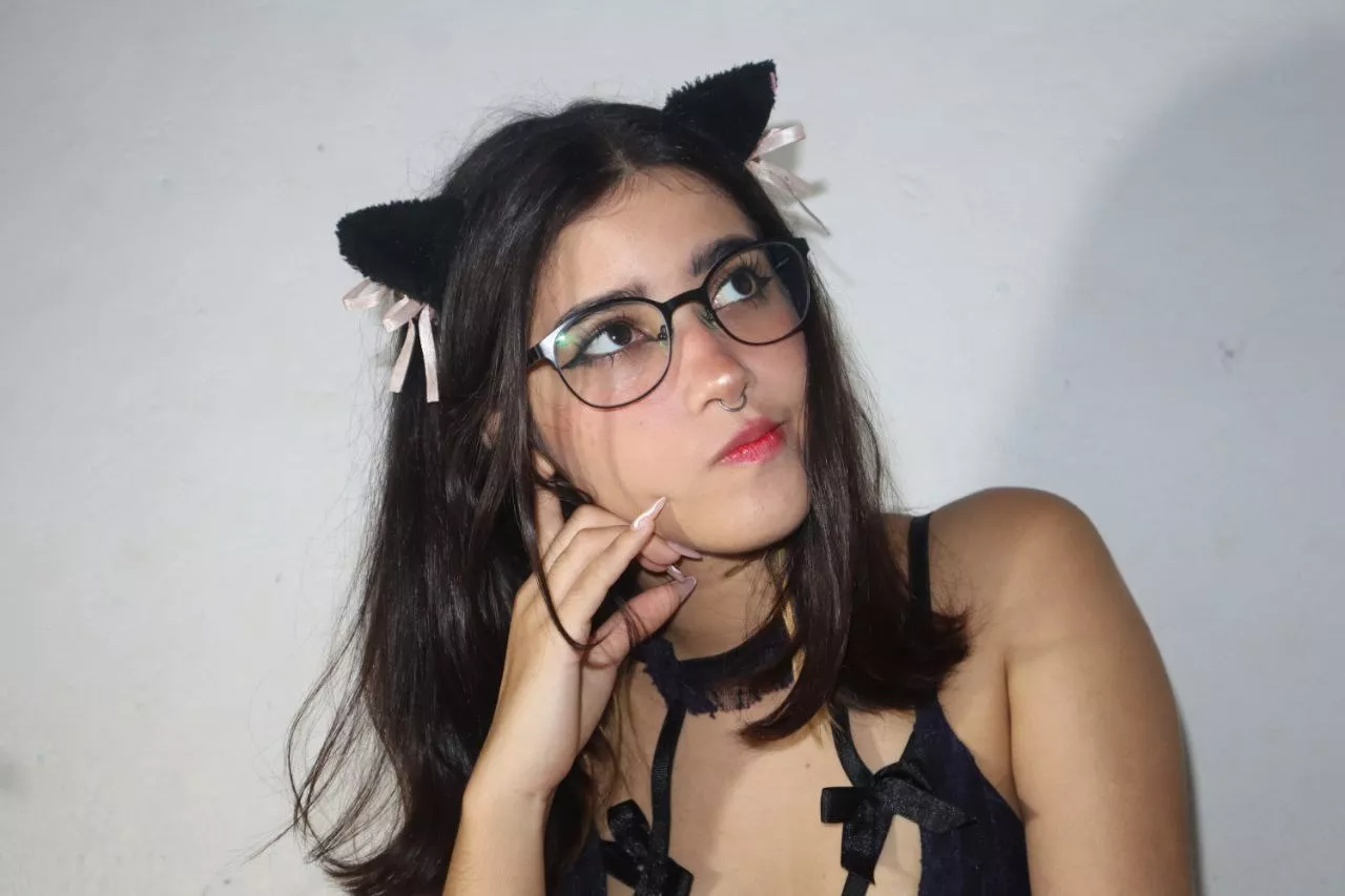 I love the way, it feels, when you sleep next to me.