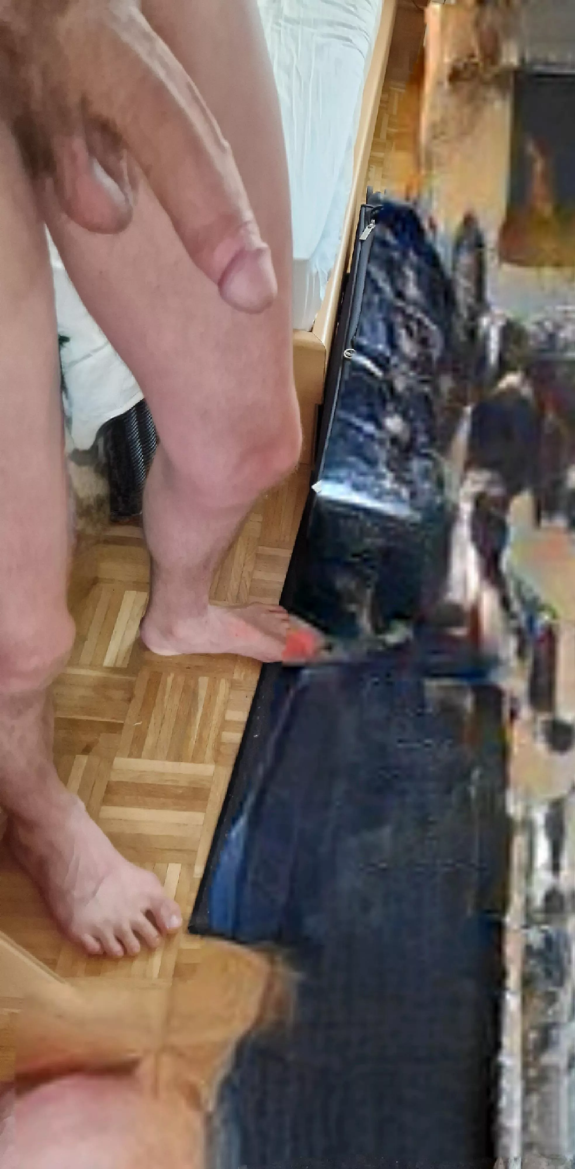 M 25, 1.94 / 6'4, 80kg: have always been insecure about my balls. Feel they hang too low or are out of proportion to my penis