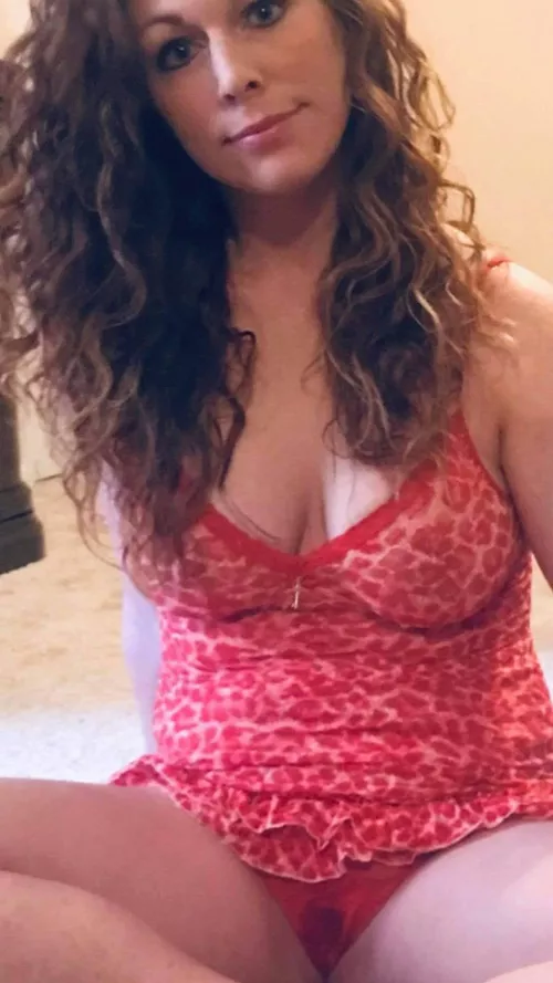 Redhead, red wet panties