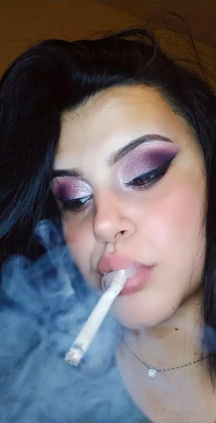 Another makeup look to go with my smokey mouth