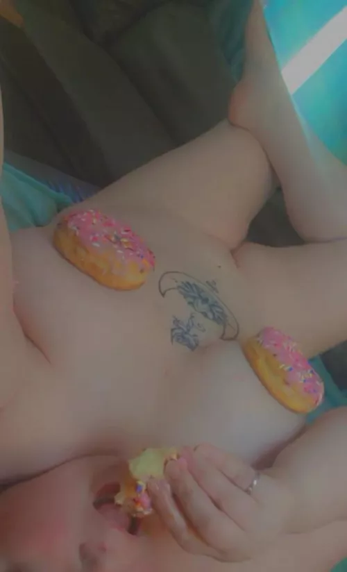 Breakfast in bed? 💋