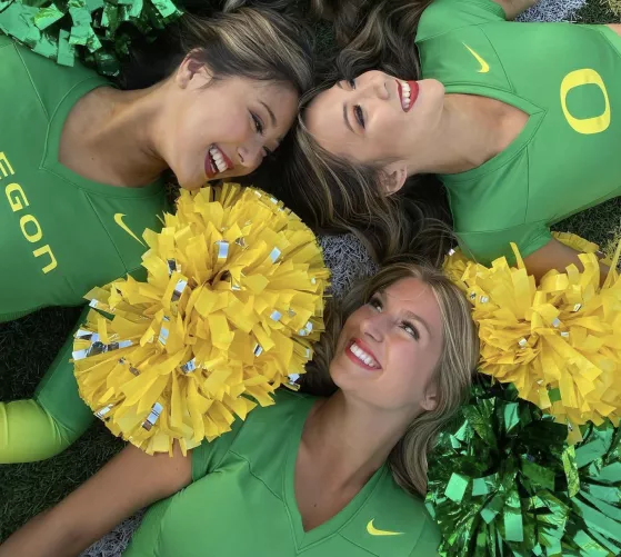 Cheerleaders on the Grass (left-bottom-top)