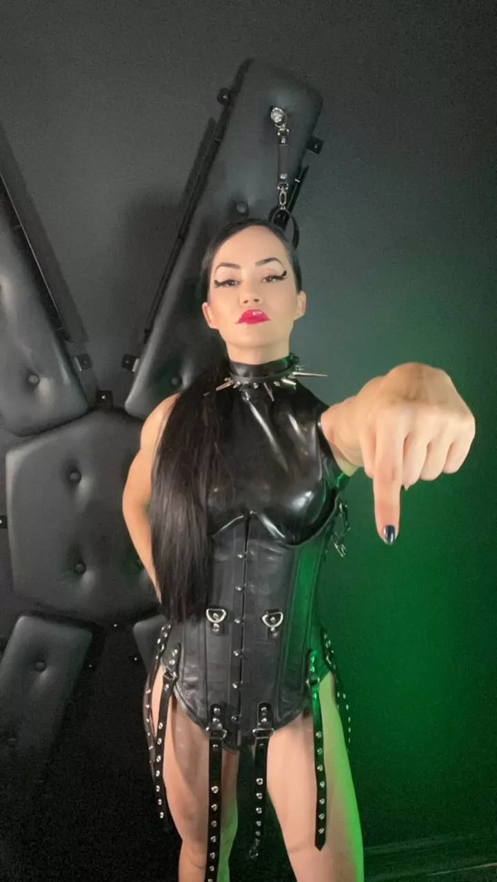 Get in your place as you wait for a chance to be Naomi's beta...