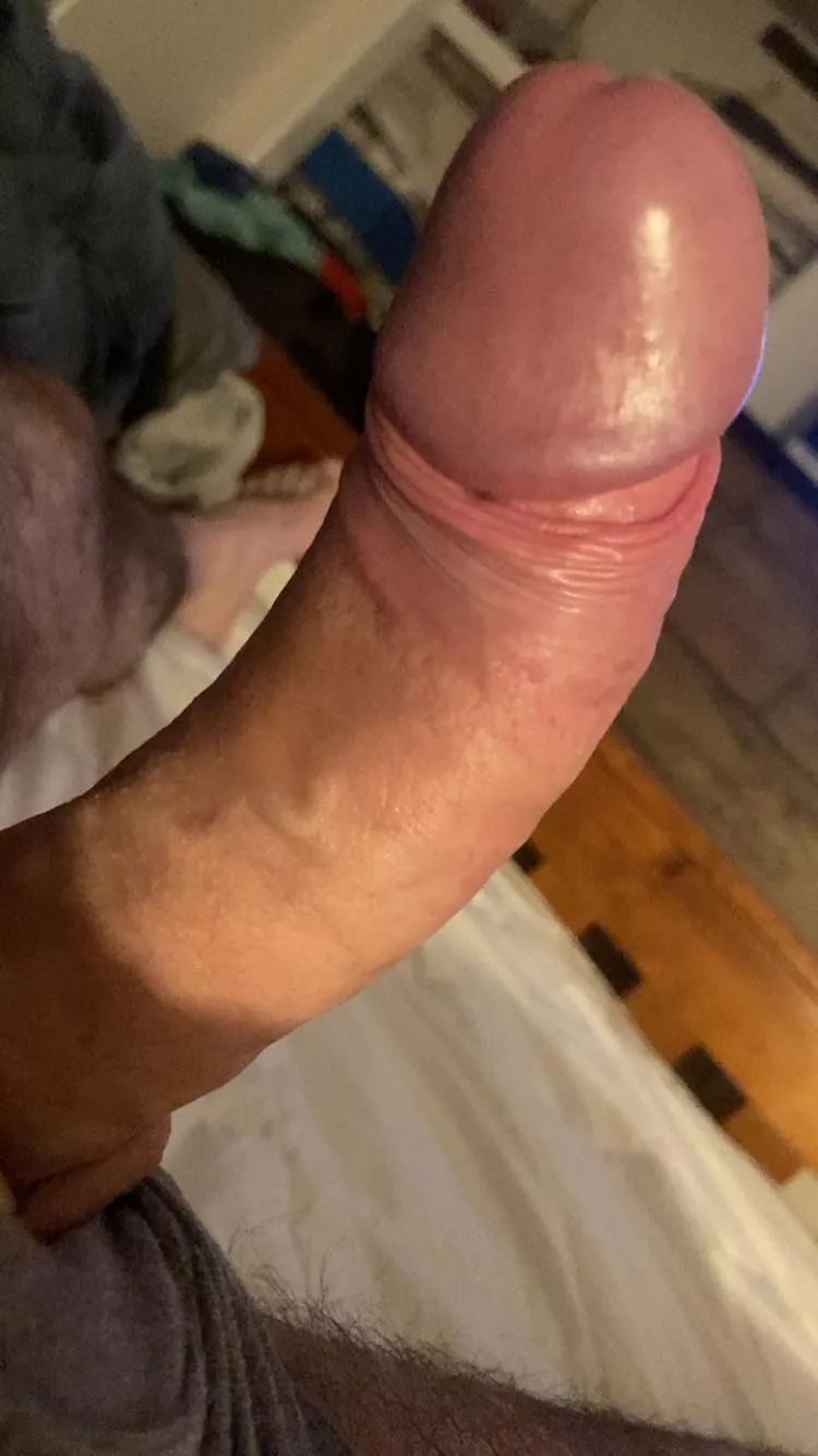 Im bored, who wants to play