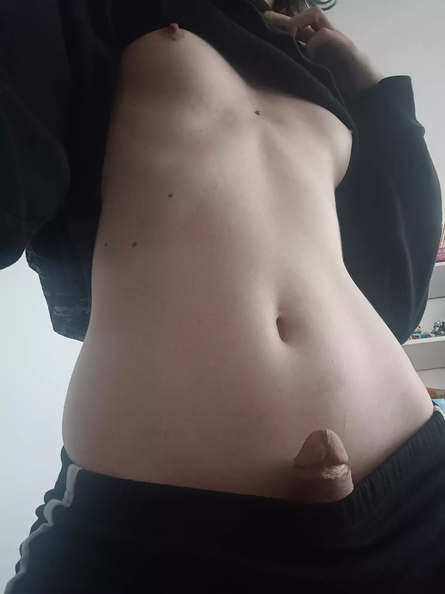 like what you see? what would u kiss first?