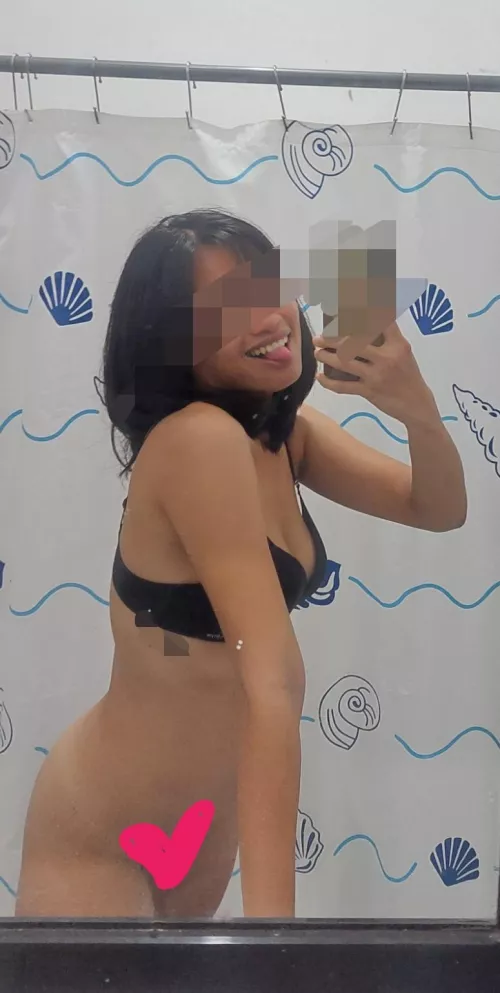 This photo got me banned in the other group 😭 welcome me here? [F]