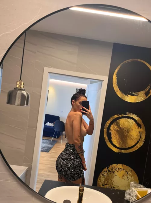 Unleash your desires, let's get lost together