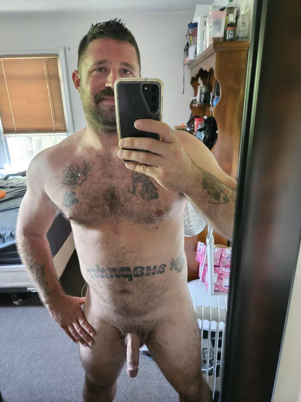 Who else stays naked for a while after a shower? (38)