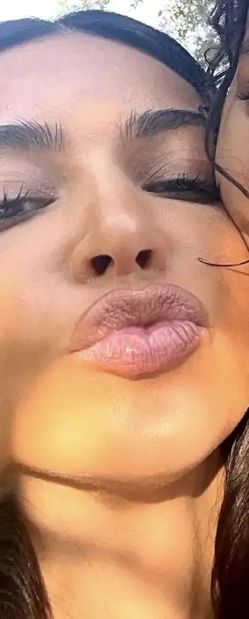 👄