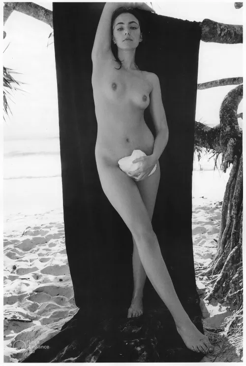 Amelia Zadro by Ming Nomchong