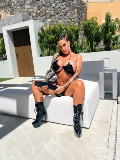 Anybody know who this is