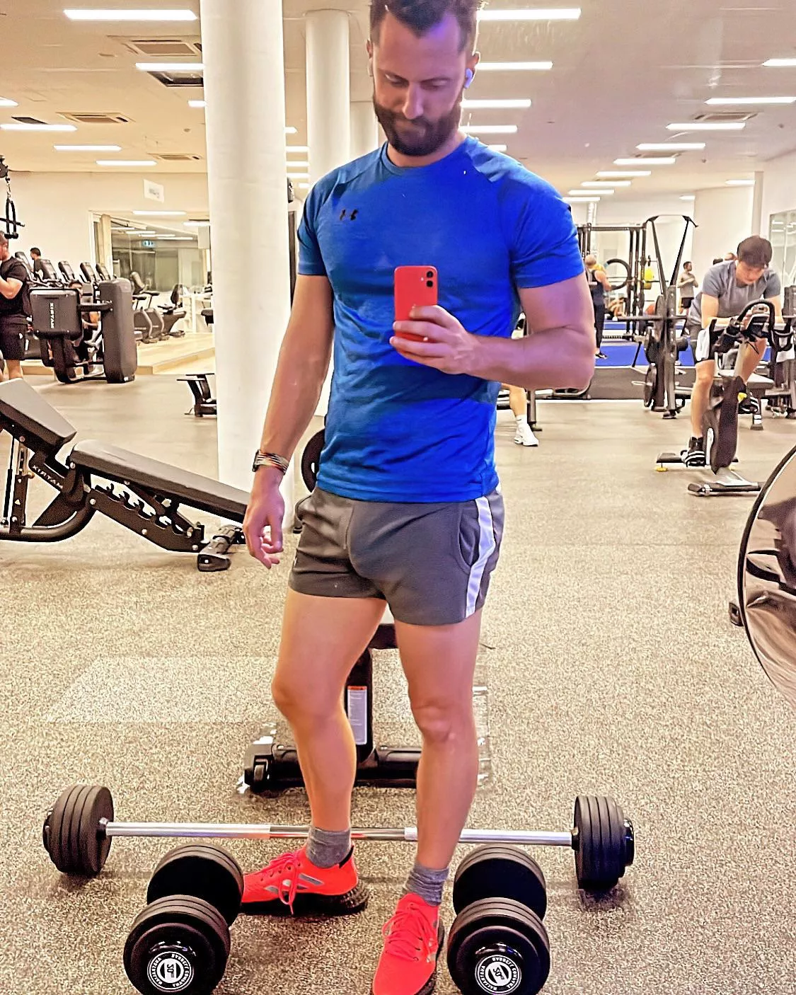 Gym selfie [30’s]