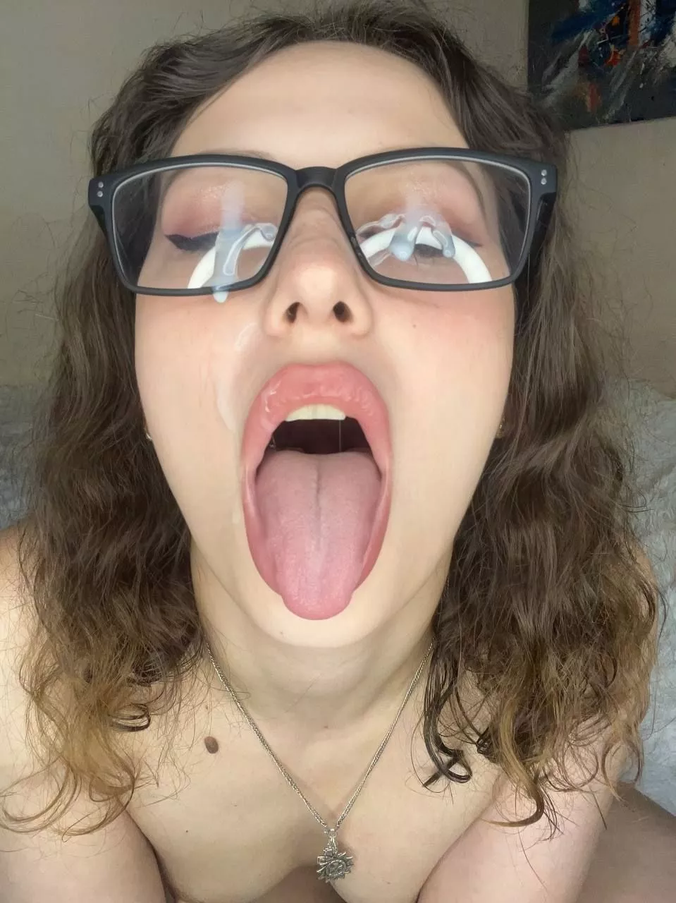 Keep me company, pleaseee