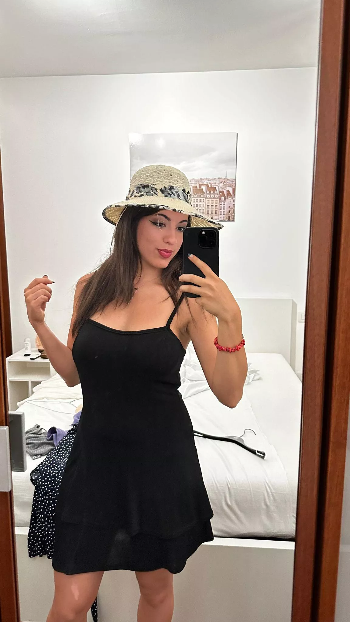 Let's enjoy this day starting by a cute outfit F19 OC