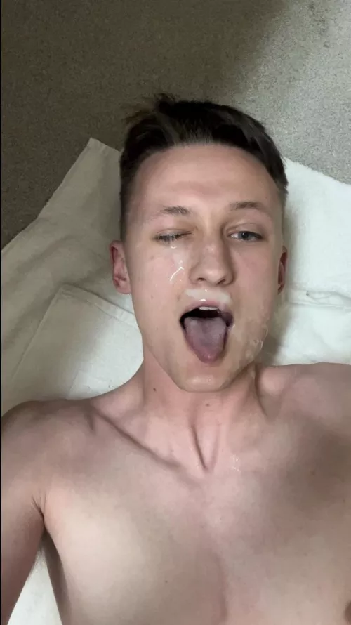 Need a booger load on my face