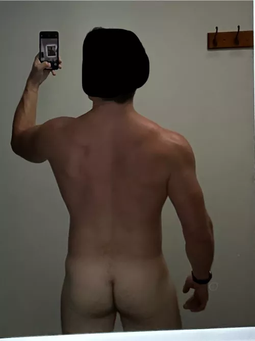 Nice 🍑 for a 40yo?